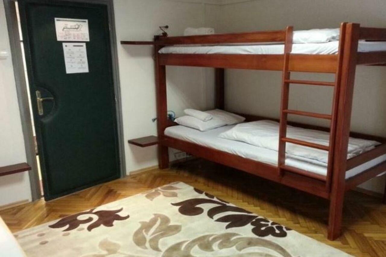 Walking Bed Budapest Hostel Exterior photo