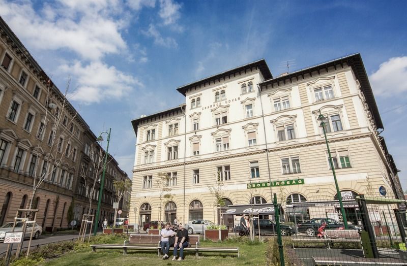 Walking Bed Budapest Hostel Exterior photo